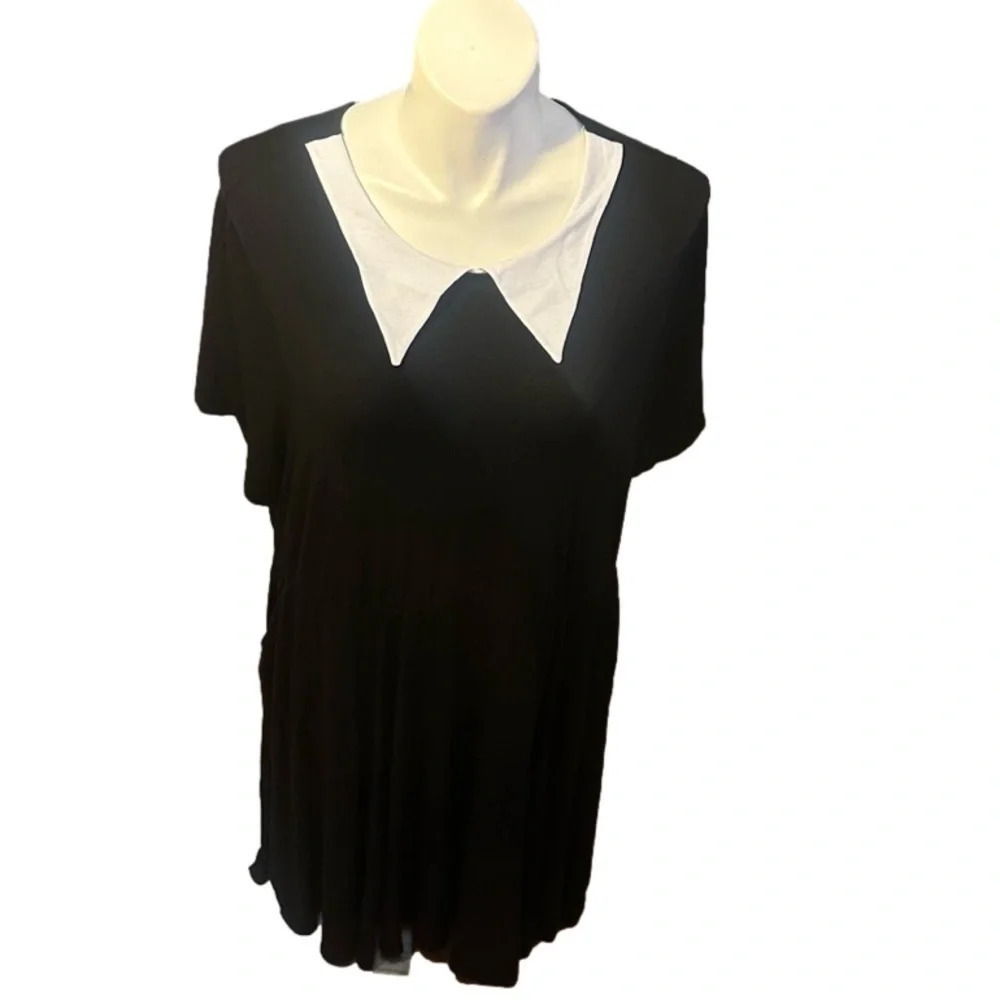 NWT Torrid Goth Girl Wednesday Addams Costume Dress Size 4X